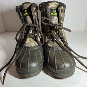 Magellan youth duck boots size 2